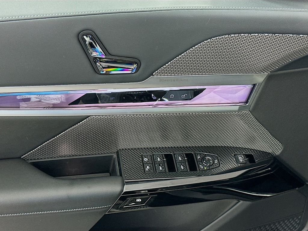 Thumbnail: 2025 BMW 7 Series - 18