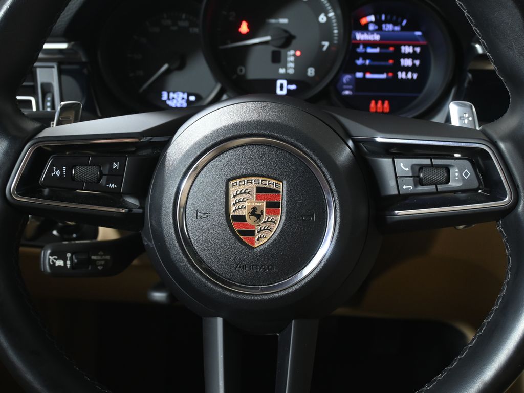 Thumbnail: 2023 Porsche Macan - 19