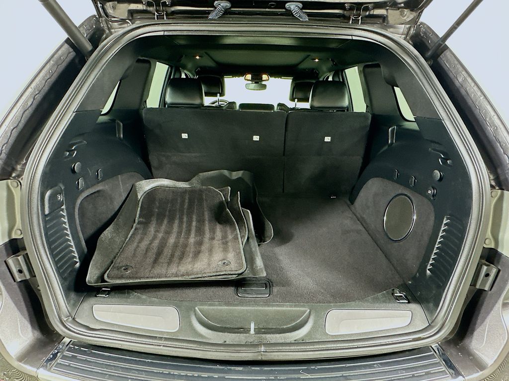 2018 Jeep Grand Cherokee Limited Edition 27