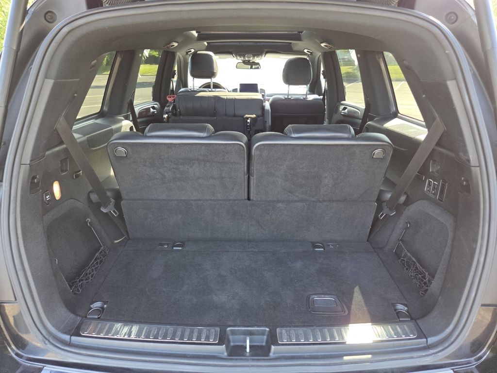 Used 2018 Black Mercedes-Benz GLS 450 image 26