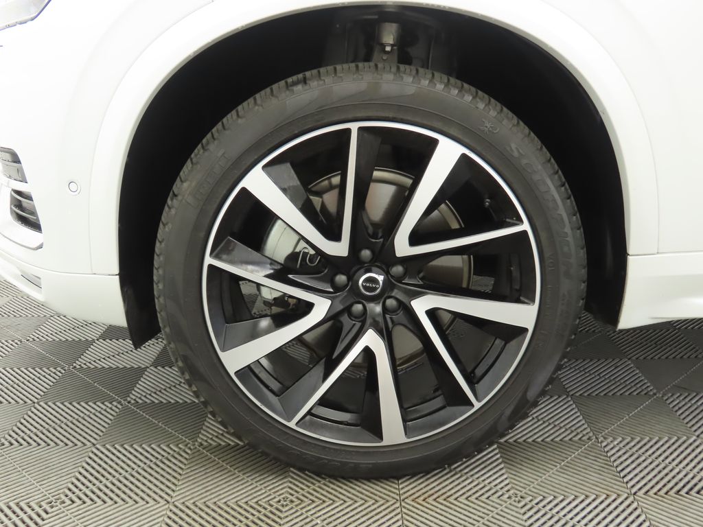 Thumbnail: 2024 Volvo XC90 - 30