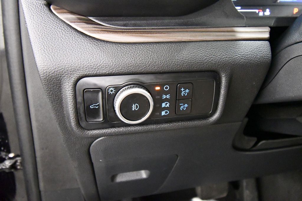 Used 2024 Ford Explorer SUV