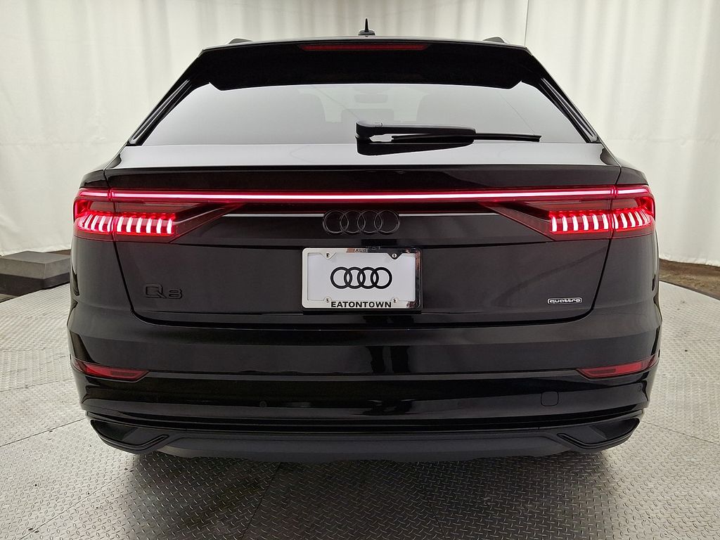 Thumbnail: 2021 Audi Q8 - 5