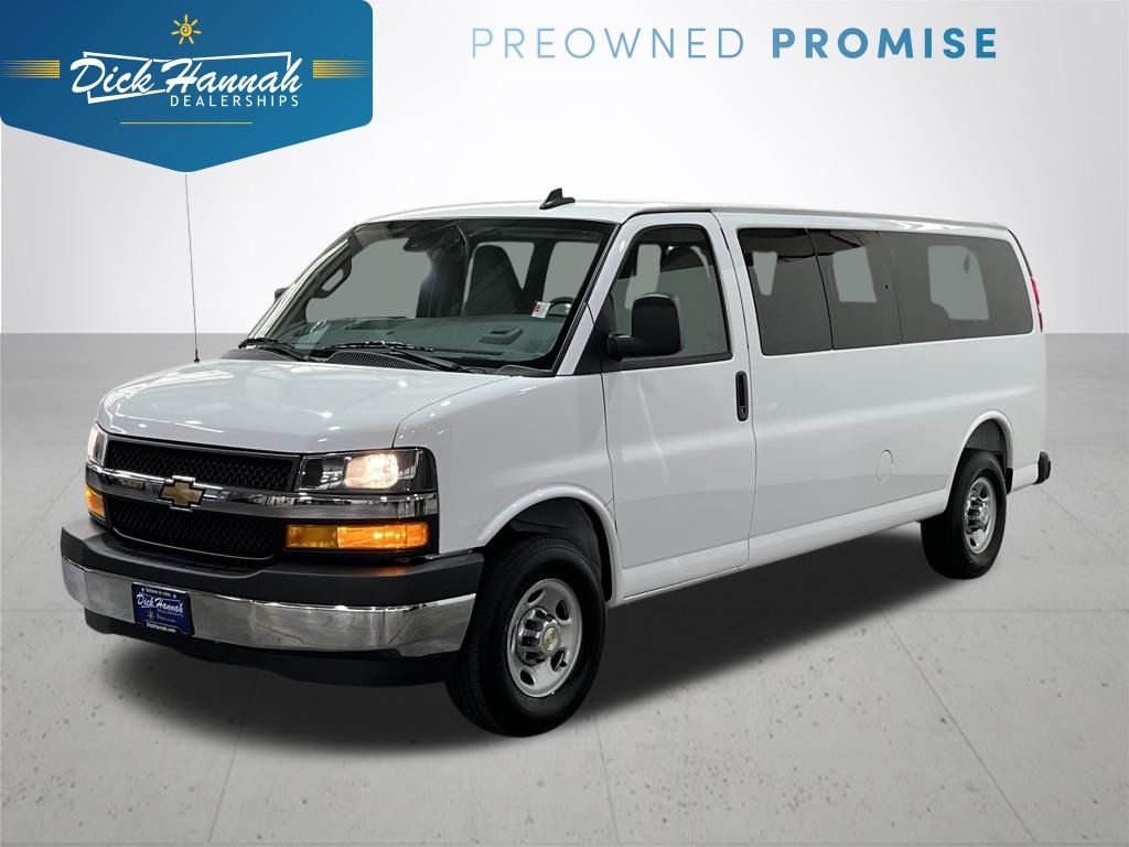 2025 Chevrolet Express 3500 LT
