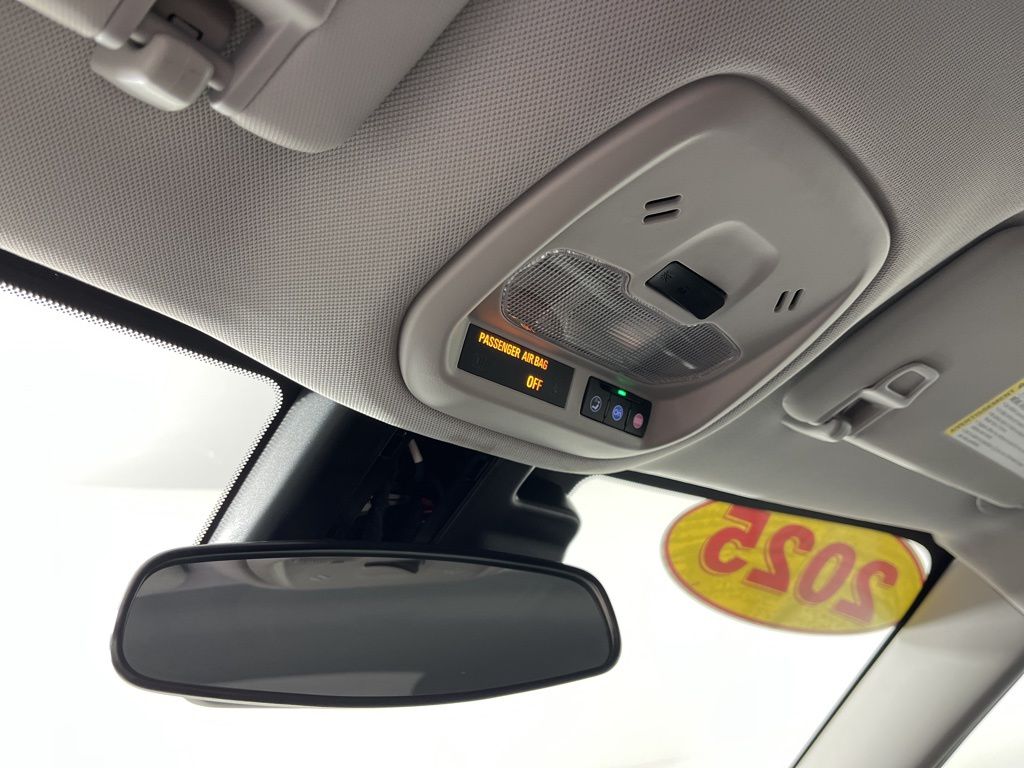 Thumbnail: 2025 Chevrolet Trax - 28