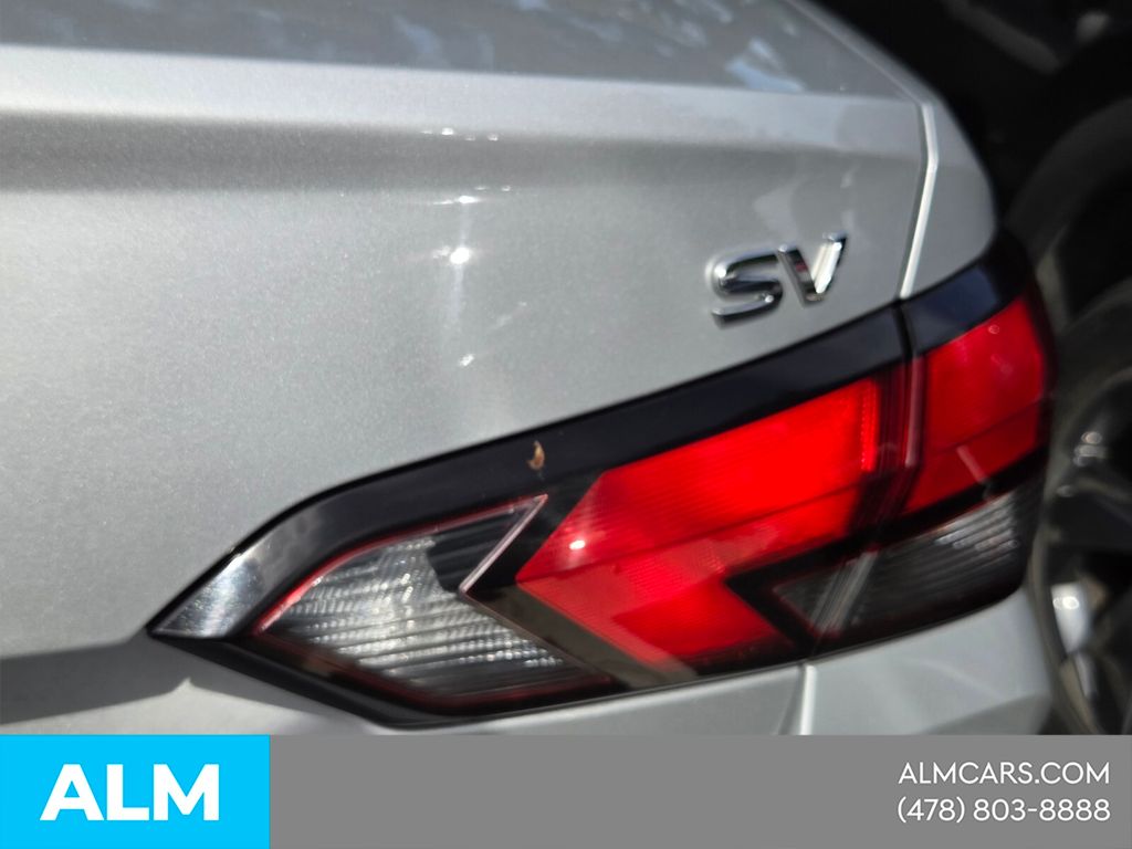 Used 2024 Silver Nissan 1.6 SV image 12