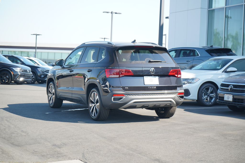 2024 Volkswagen Taos 1.5T SE 3