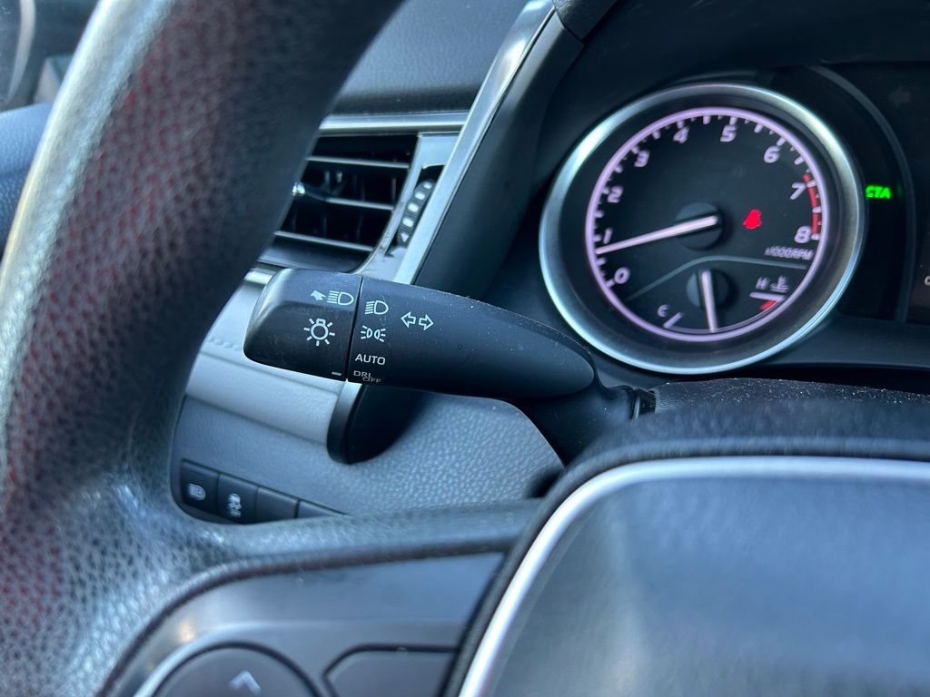 Thumbnail: 2021 Toyota Camry - 22