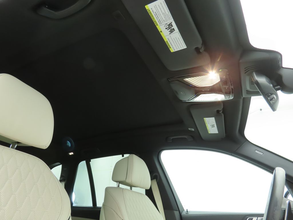 Thumbnail: 2023 BMW X5 - 18