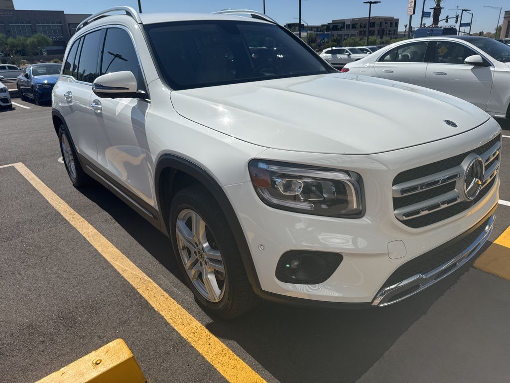 Thumbnail: 2020 Mercedes-Benz GLB - 3