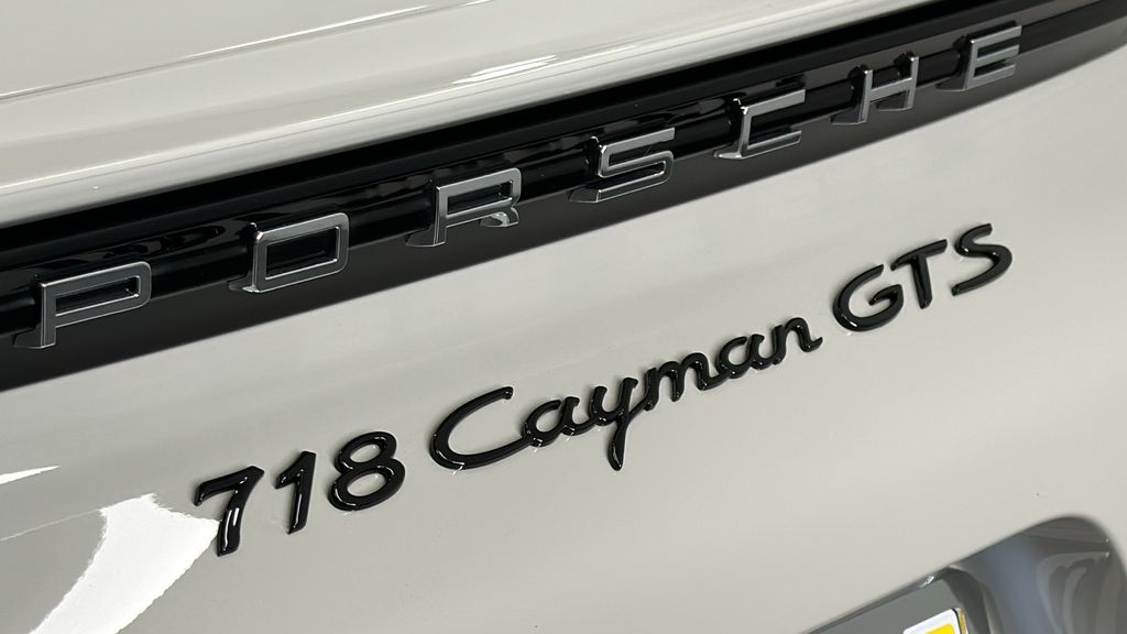 2024 Porsche 718 Cayman GTS 12