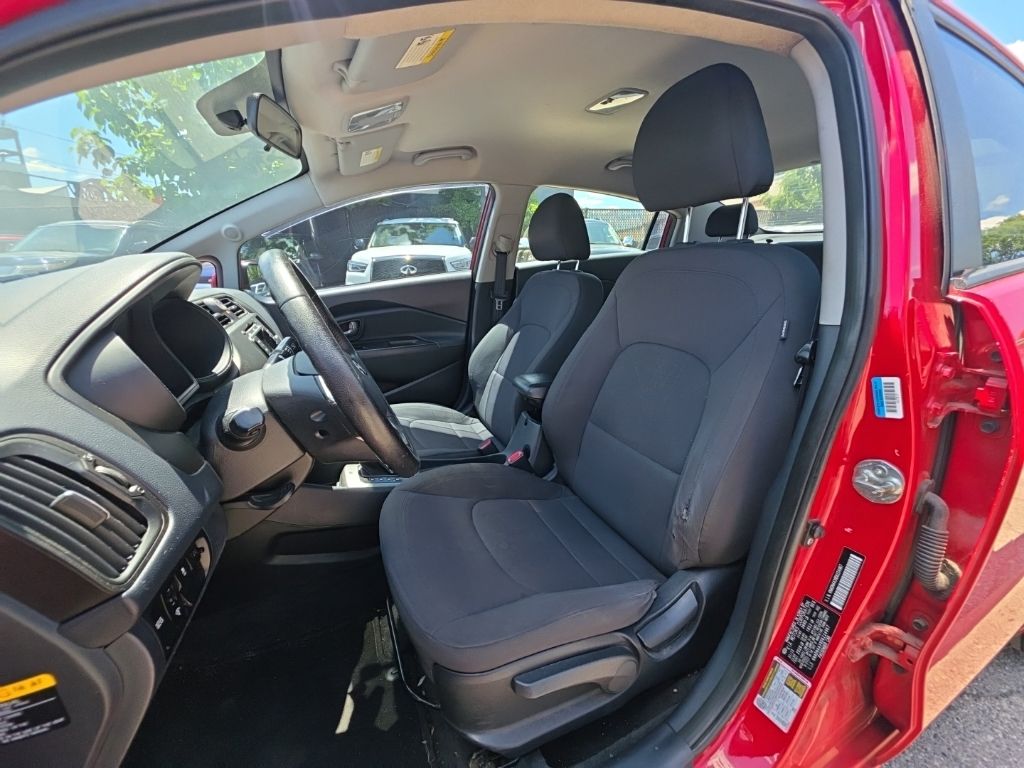 used 2013 Kia Rio car