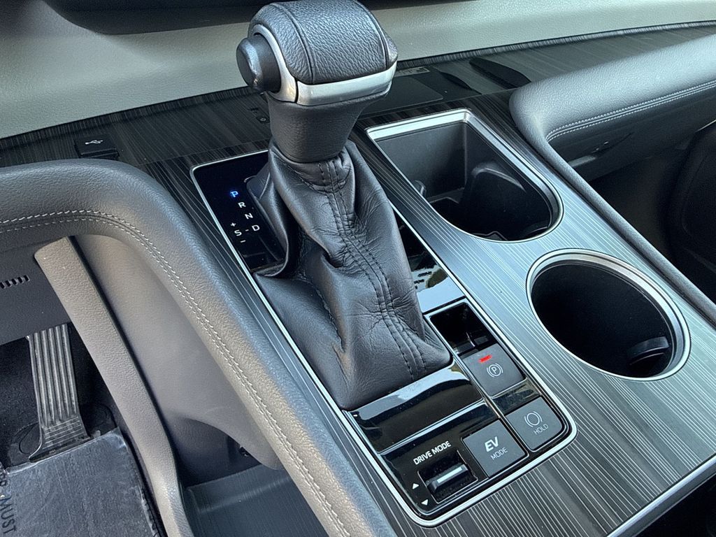 Thumbnail: 2021 Toyota Sienna - 20