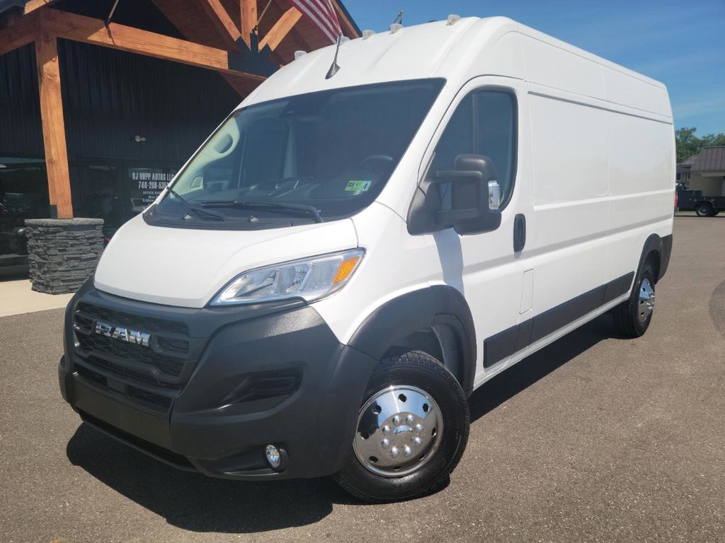 Bright White Clearcoat 2024 RAM ProMaster Van Front-Wheel Drive 9-Speed Automatic