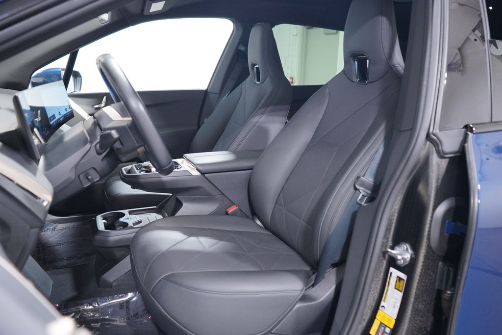 Thumbnail: 2024 BMW iX - 7