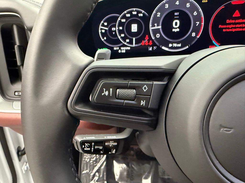 Thumbnail: 2026 Porsche Cayenne - 12