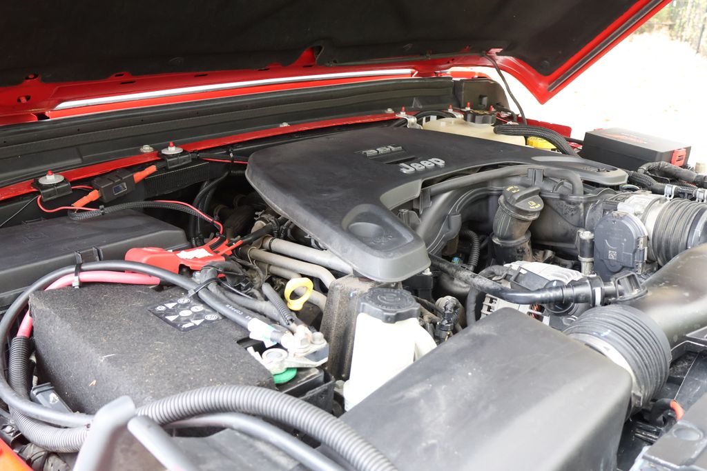 Thumbnail: 2019 Jeep Wrangler - 14