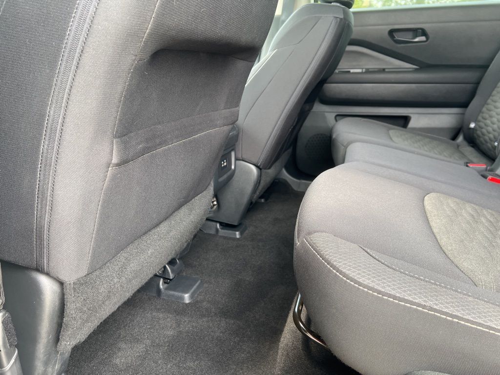 2024 Glacier White Nissan Pathfinder SV FWD SUV
