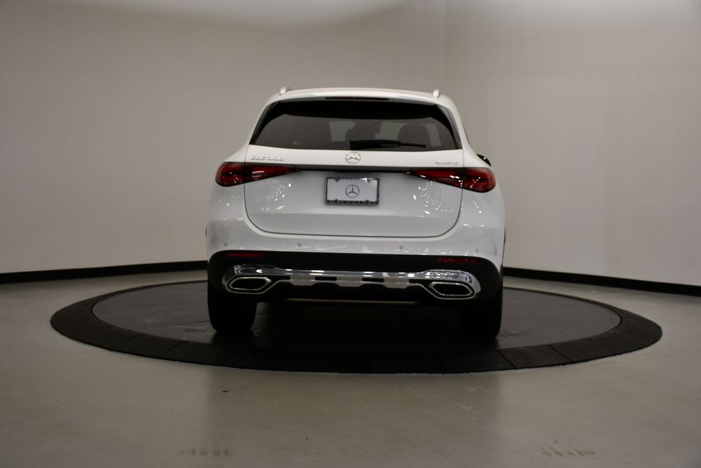 2025 Mercedes-Benz GLC 300 4