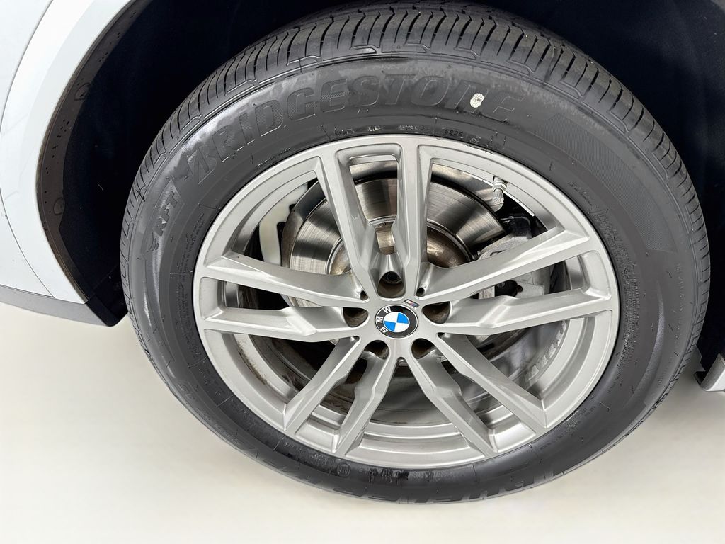 Thumbnail: 2021 BMW X4 - 32
