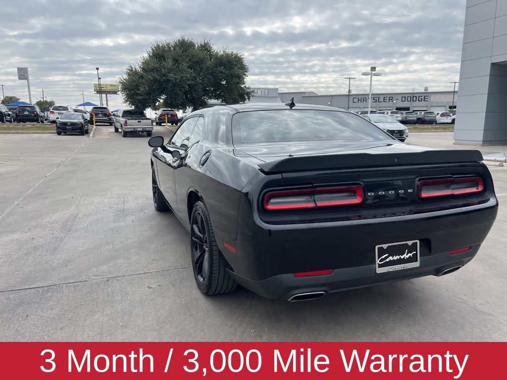 2016 Dodge Challenger SXT 12