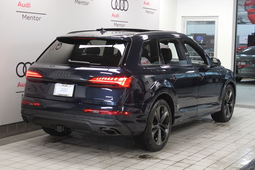 Thumbnail: 2026 Audi Q7 - 6