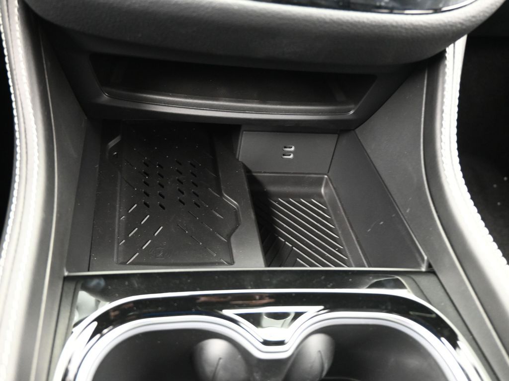 New 2026 Bright White Clearcoat Chrysler Limited image 20