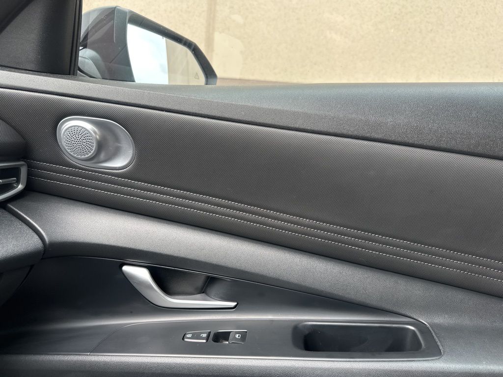 2022 Hyundai Elantra SEL 15