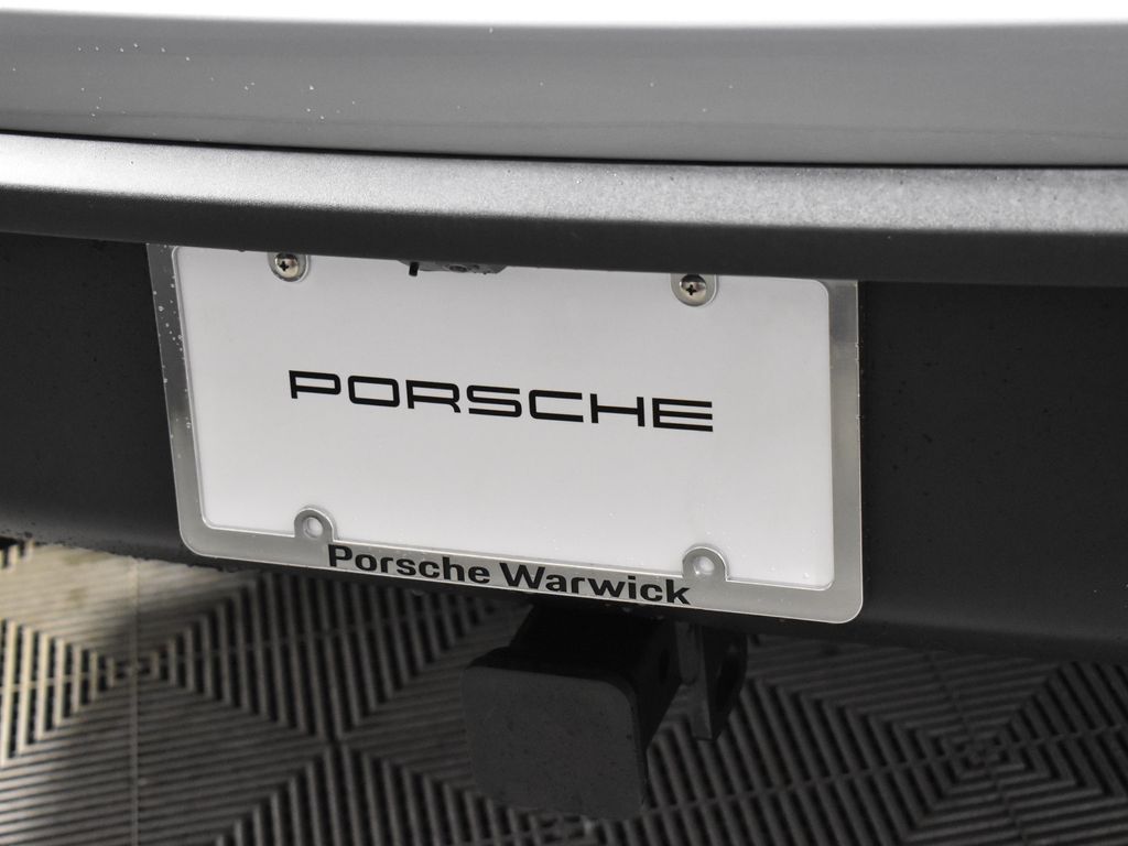 Thumbnail: 2026 Porsche Macan - 14