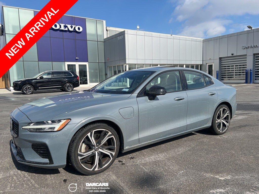 2023 Volvo S60 Recharge T8 Ultimate Dark Theme eAWD