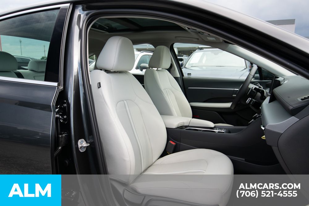 2025 Hyundai Sonata SEL Convenience photo 14