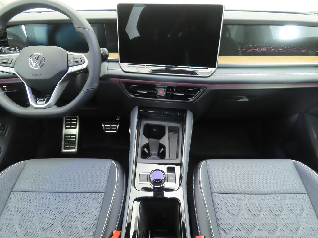 Thumbnail: 2025 Volkswagen Tiguan - 14