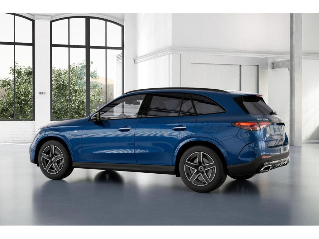 Thumbnail: 2026 Mercedes-Benz GLC - 31