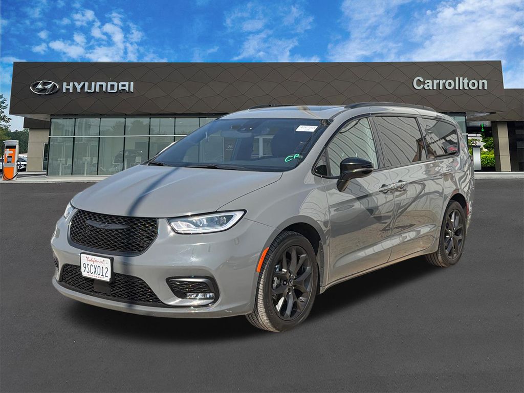 2025 Chrysler Pacifica