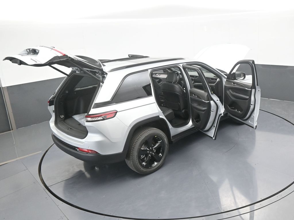 New 2025 Silver Zynith Jeep Limited image 63