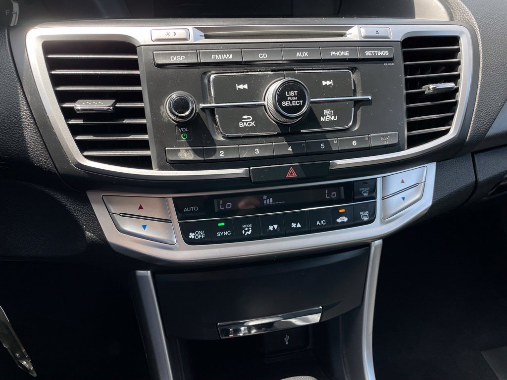 Thumbnail: 2015 Honda Accord - 18