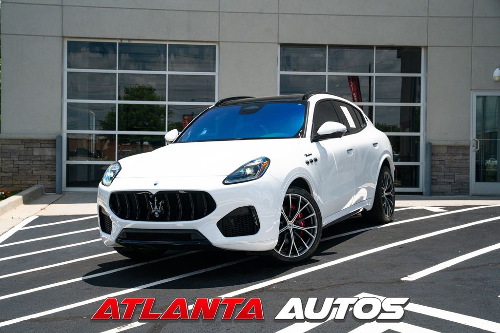 White 2023 Maserati Grecale SUV / Crossover All-Wheel Drive 8-Speed Automatic
