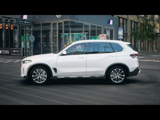 2025 BMW X5 xDrive50e 4