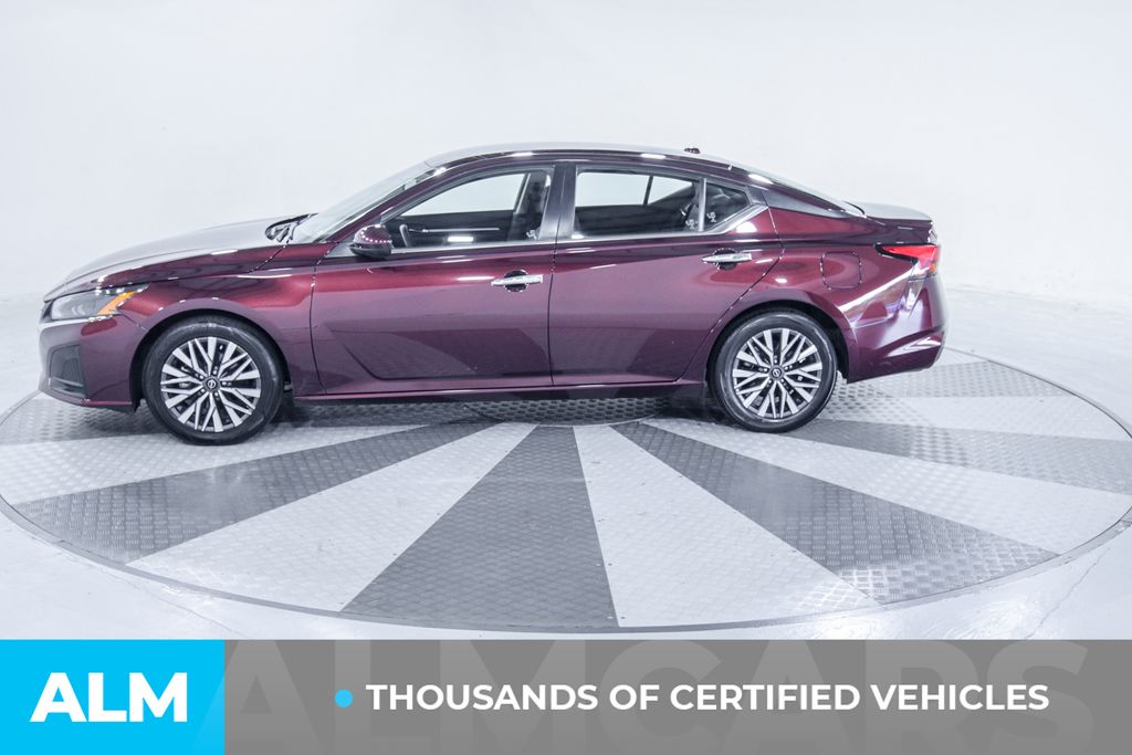 2023 Nissan Altima 2.5 SV photo 4
