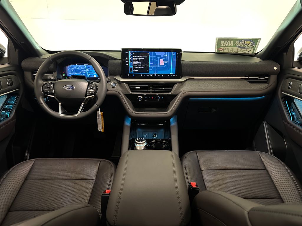 New 2026 White Ford Platinum image 4