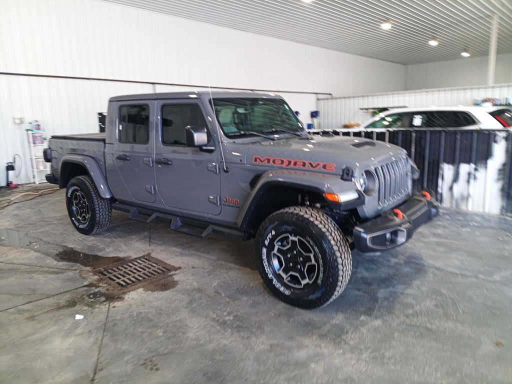 Used 2020 Gray Jeep Mojave image 7