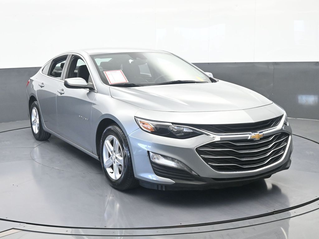 Used 2024 Sterling Gray Metallic Chevrolet LT image 9