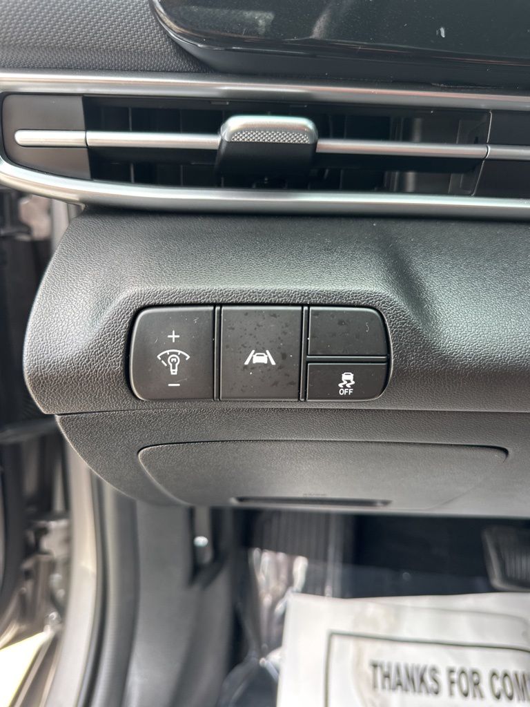 2023 Fluid Metal Hyundai Elantra SEL FWD Sedan