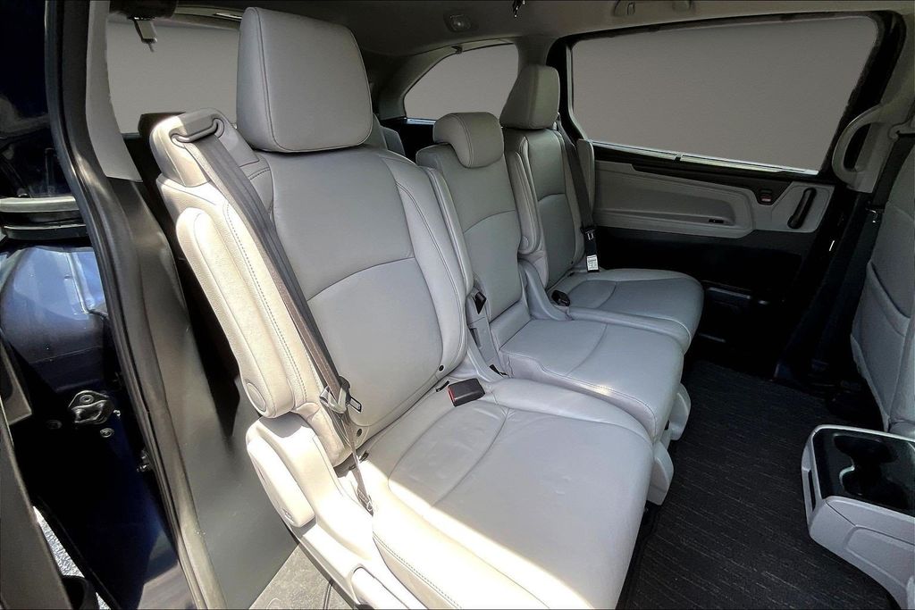 Used 2021 Honda Odyssey Van
