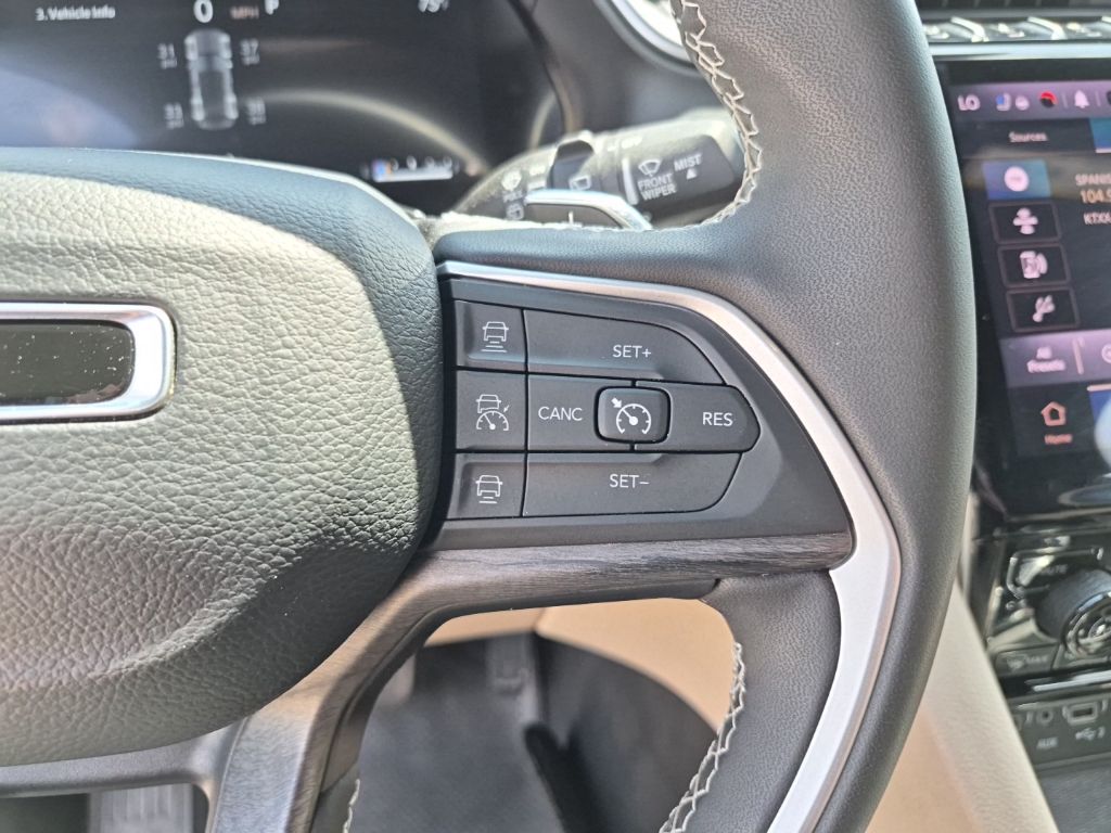 Used Car 2024 Jeep Grand Cherokee  Limited For Sale Under $40,000 In Austin, Texas