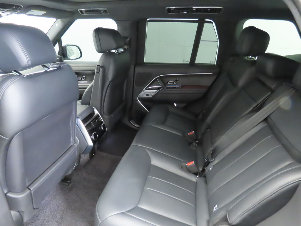 Thumbnail: 2023 Land Rover Range Rover - 20