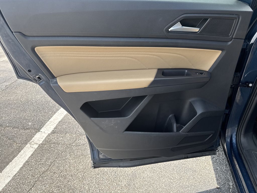 2021 Volkswagen Atlas Cross Sport 3.6L V6 SE w/Technology  at DeMontrond Auto Country