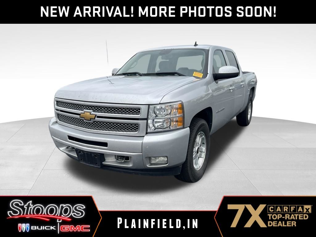 Silver Ice Metallic 2012 Chevrolet Silverado 1500 LT Crew Cab 4WD Pickup Truck Four-Wheel Drive 6-Speed Automatic Overdrive