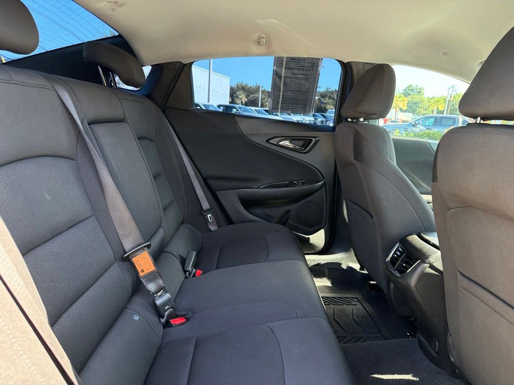 2022 Chevrolet Malibu FWD LT
