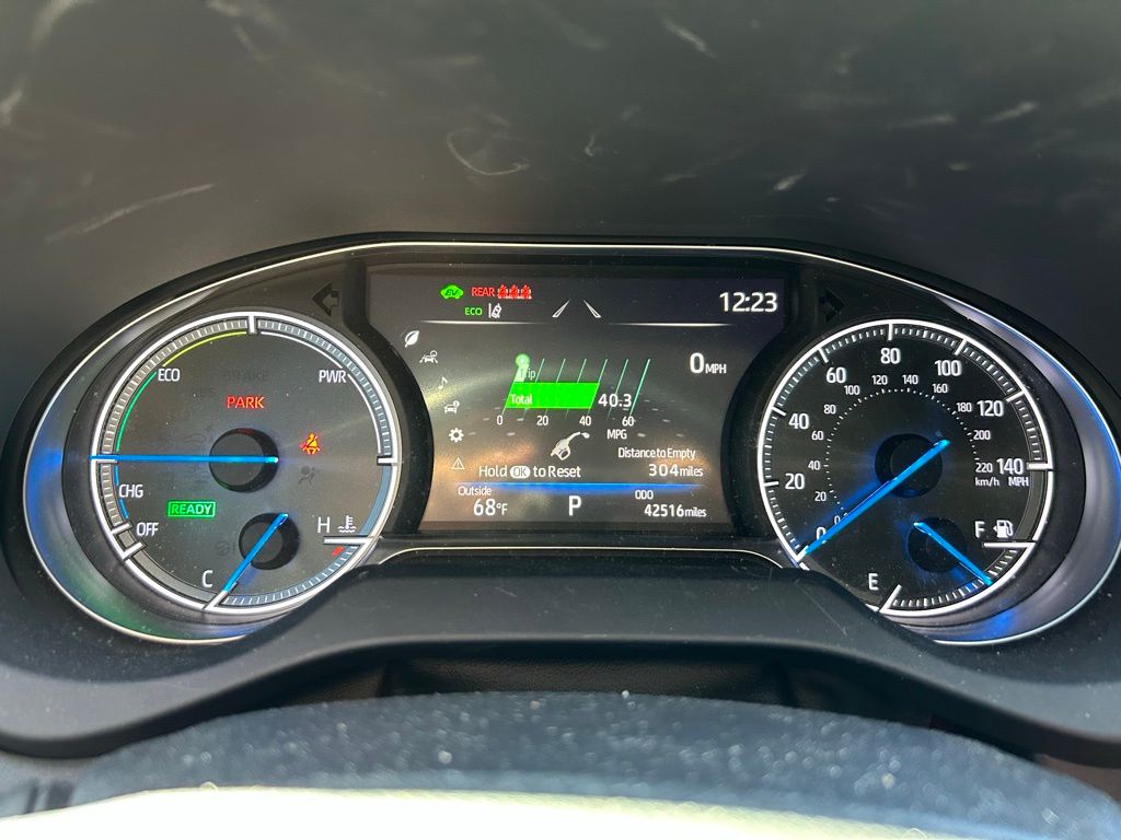 Thumbnail: 2022 Toyota Venza - 23